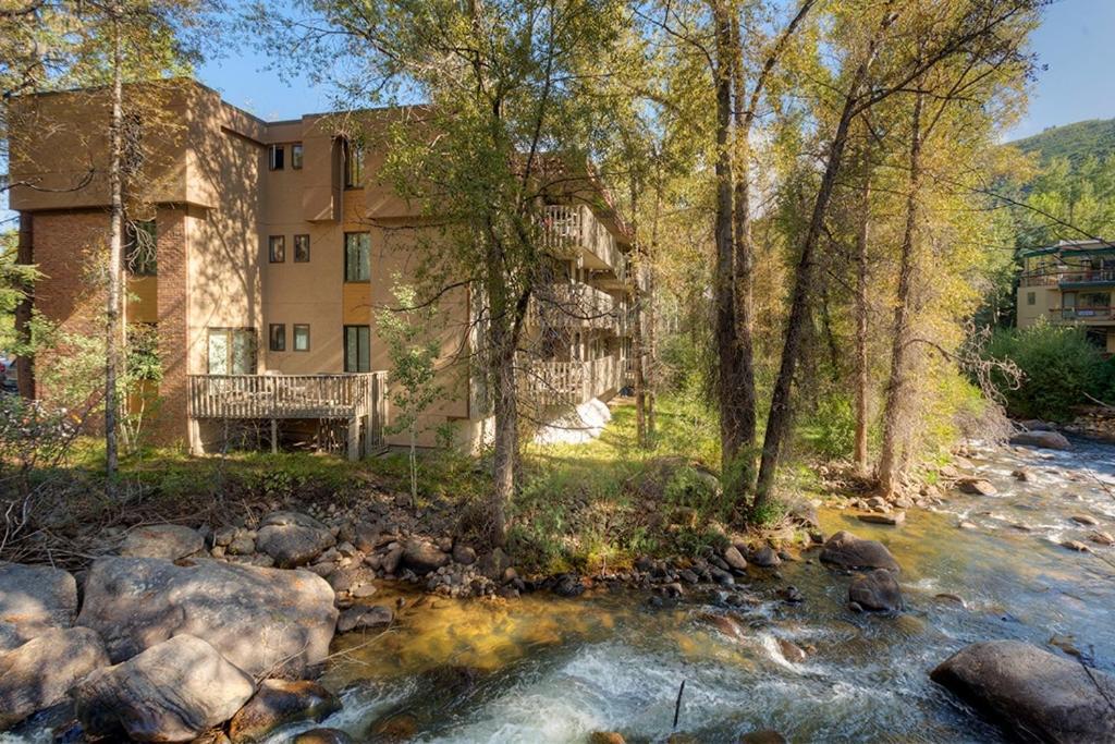 Riverview Unit 8, All The Essentials Riverside Condo With Access To Pool & Hot Tub Aspen Exteriör bild
